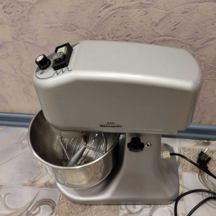 Миксер планетарный, тестомес профессиональный Sirman 7л