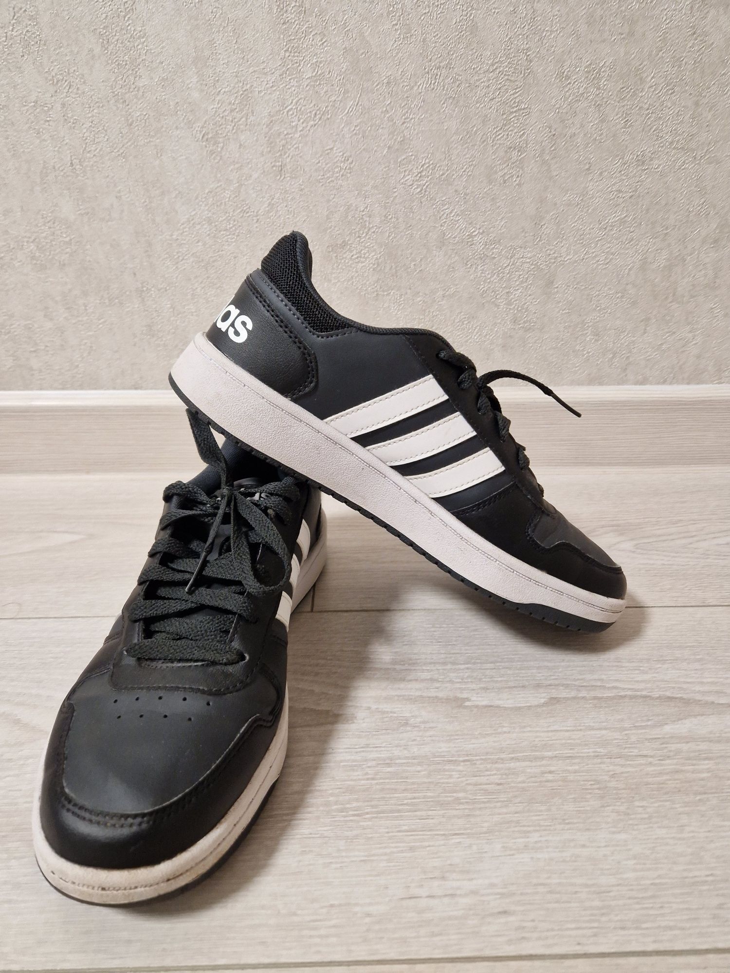 Adidas chinos originales 40 sales