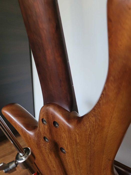 GMR gitara basowa 5-strunowa