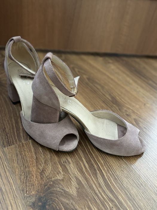 Босоніжки жіночі,натуральна замша