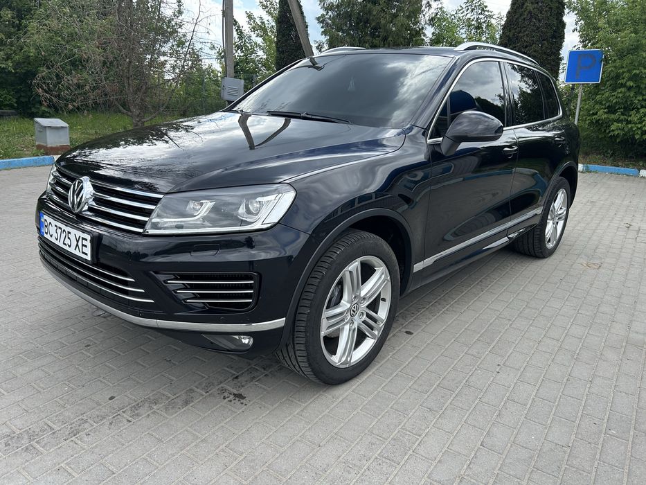 Автомобіль wolksvagen toureg 2016 рік