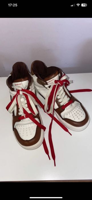 Sportowe buty do kostki