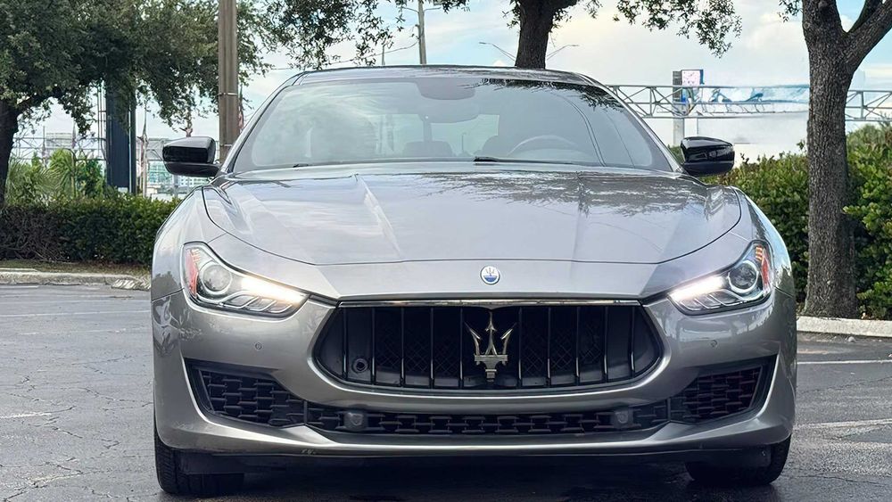 Maserati Ghibli      2019