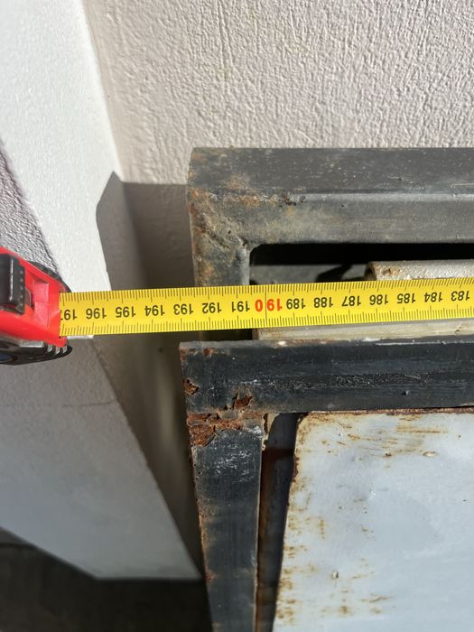 Ворота гаражні з дверима