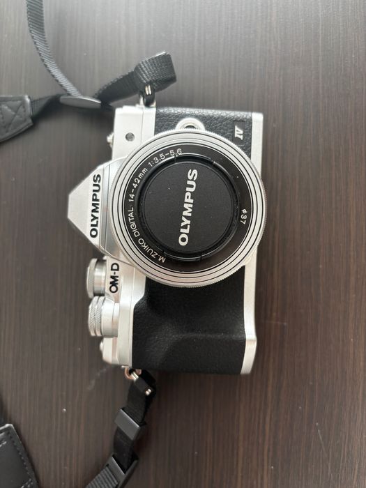 Aparat Olympus OM-D E-M10 Mark IV + Obiektyw M.Zuiko Digital 14-42mm