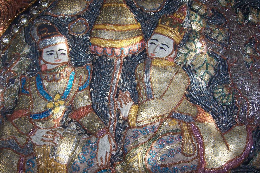 Tapeçaria Bordada à Mão  Kalaga Myanmar