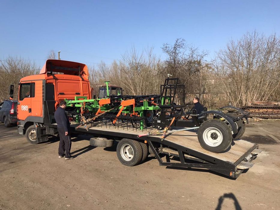 Киев эвакуатор Перевозим Легковые автомобили сельхоз технику