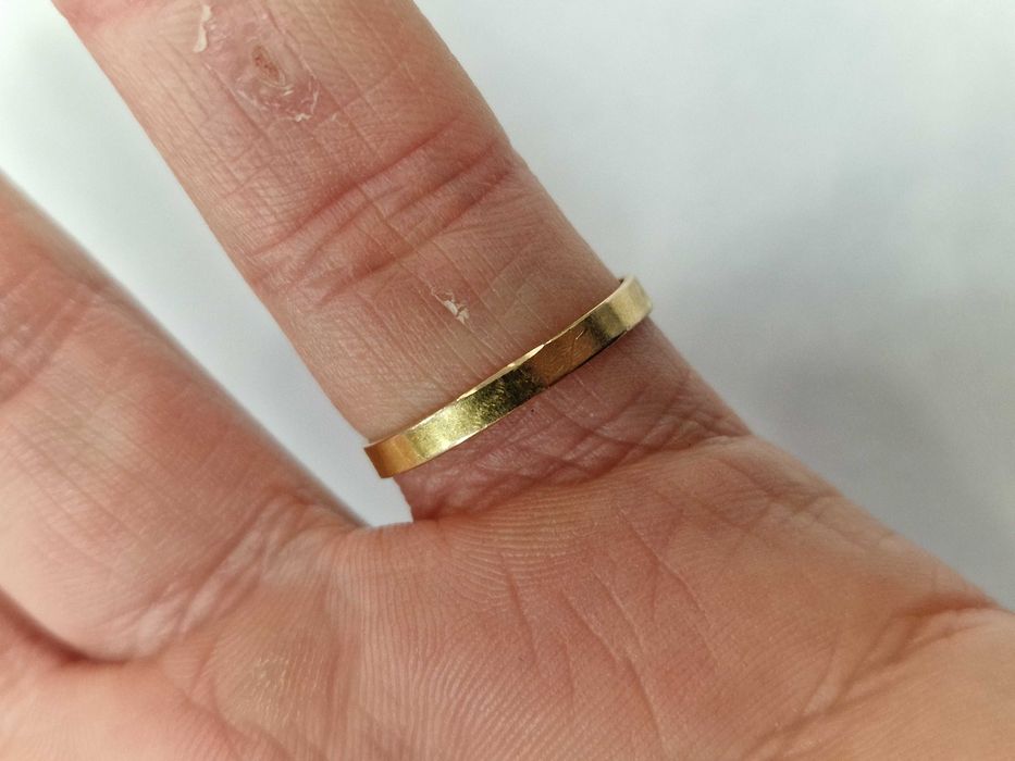 Złoty pierścionek/ ~~ 700/ 3.66 gram/ R16/ Turkusy/ Iran XX wiek