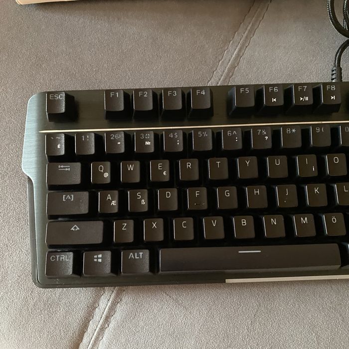 Механическая клавиатура HyperX Alloy mkw100