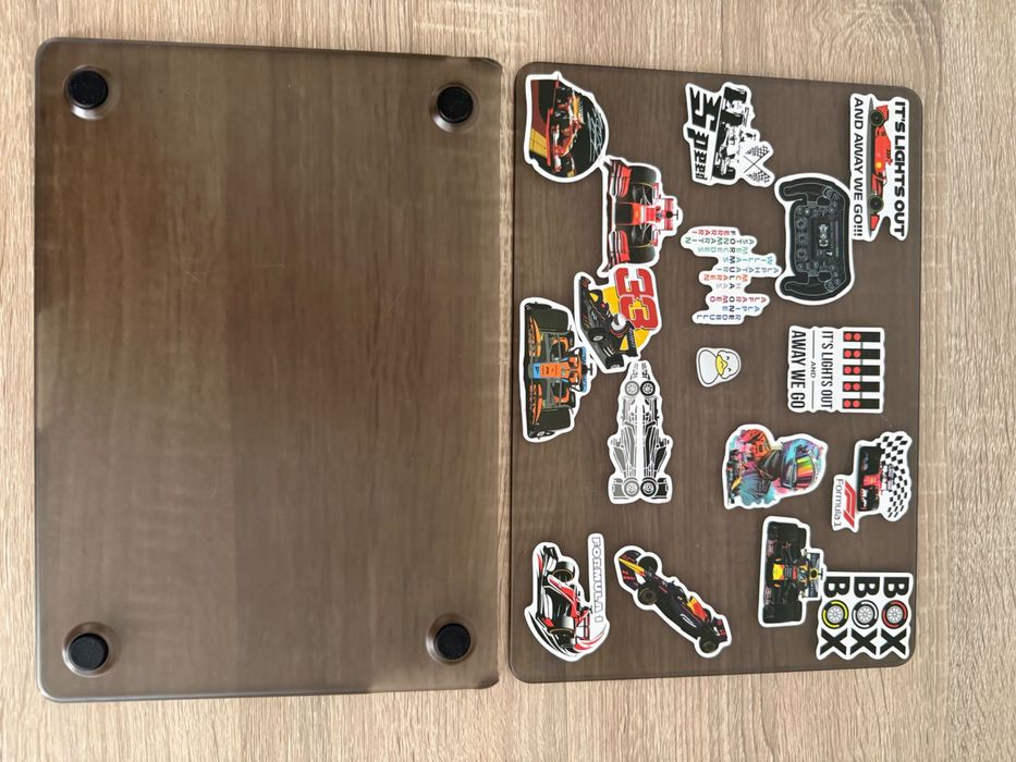 MacBook Air M2 8/256 ГБ - ідеальний стан + чохол