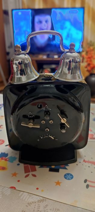 Zegarek budzik QUEEN