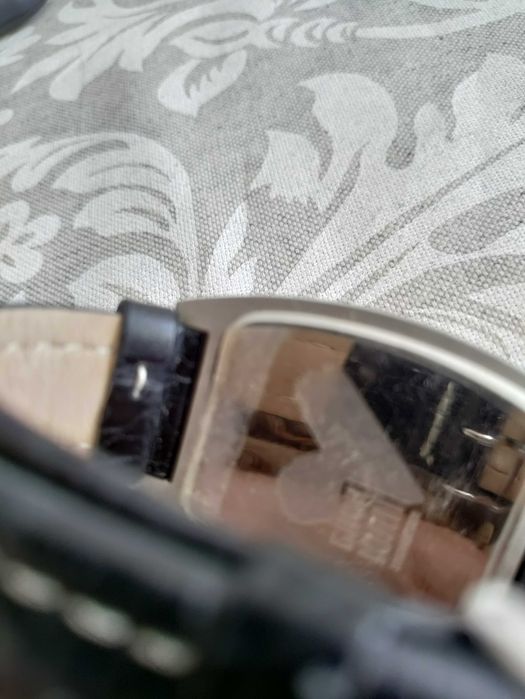 Наручные часы с логотипом БЮТ