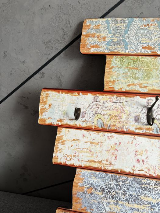 lustro i wieszak w stylu rustykalnym