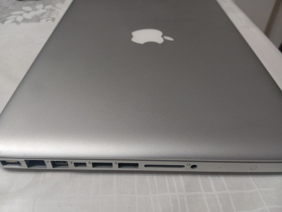 MacBook Pro 13” i5 – 1TB – Bom Estado – Bateria Boa