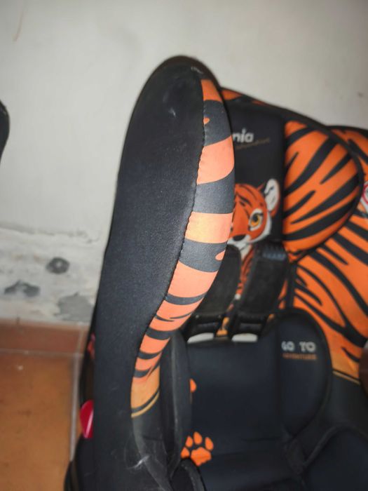 Cadeira auto usada