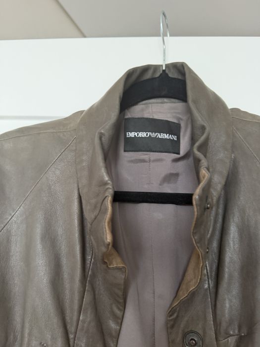 Продам кожаний плащ Armani розмір М