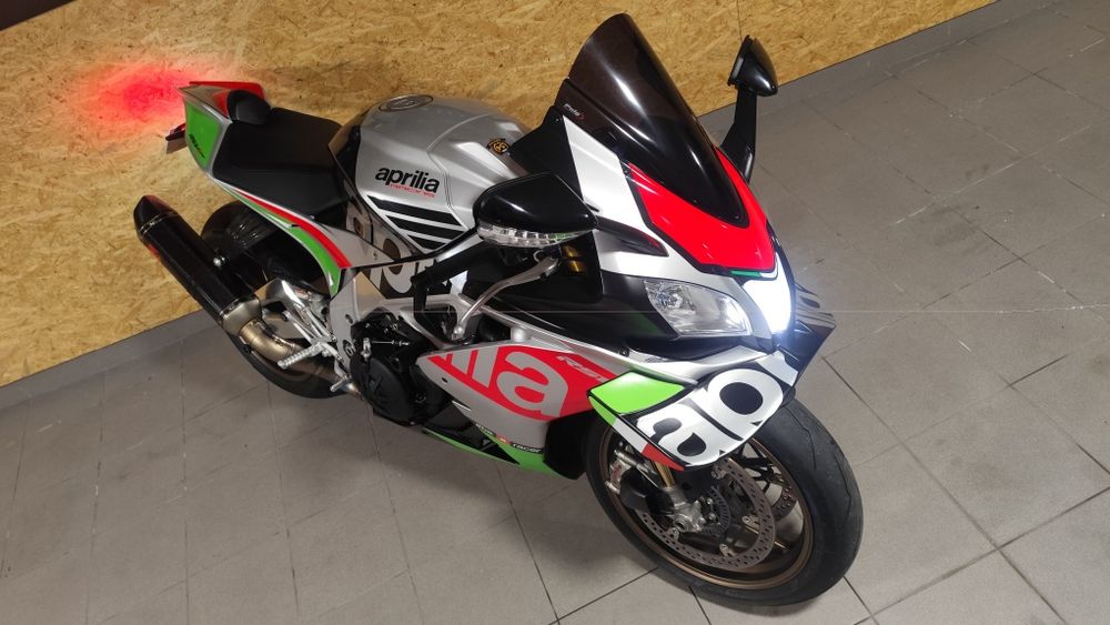 Aprilia rsv4 2018