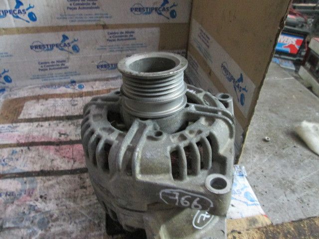 Alternador OPEL Astra H Hatchback (L48)