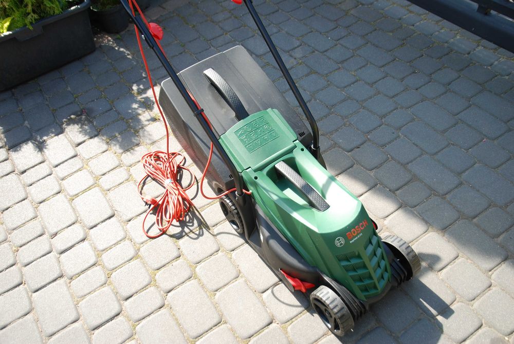 Kosiarka elektryczna do trawy Bosch