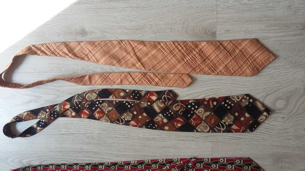 Stylowe krawaty komplet