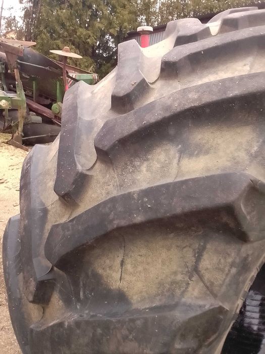 Opona ciągnika Trolleborg TM800  650/65/38