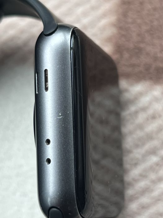 Apple watch 3 series, 42 mm.