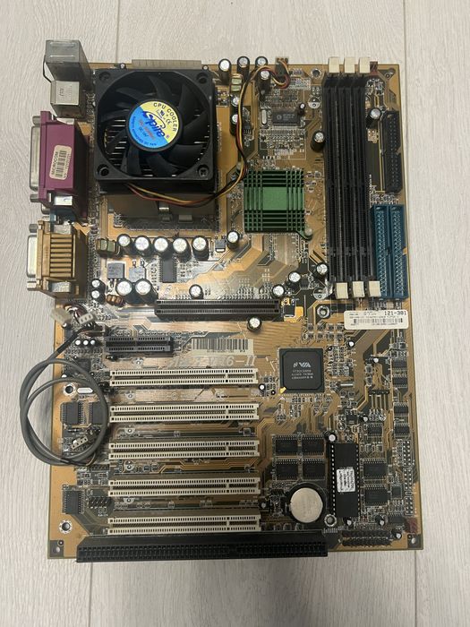 Retro plyta główna