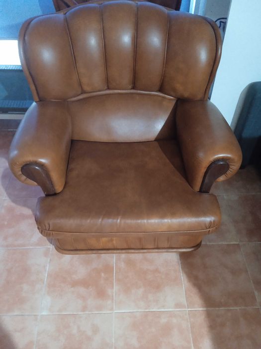 Sofás em pele como novos