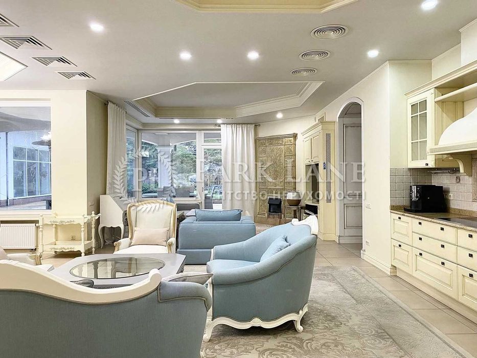 Оренда будинку Лісники. Будинок під горою. 1.3га землі.