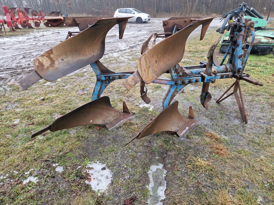 Pług 2 skibowy obrotowy