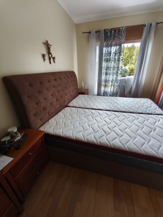 Cama de casal King size 2x2 com colchões