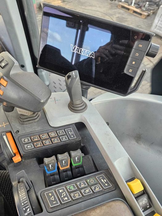 Трактор Valtra N175 Versu 2022 рік