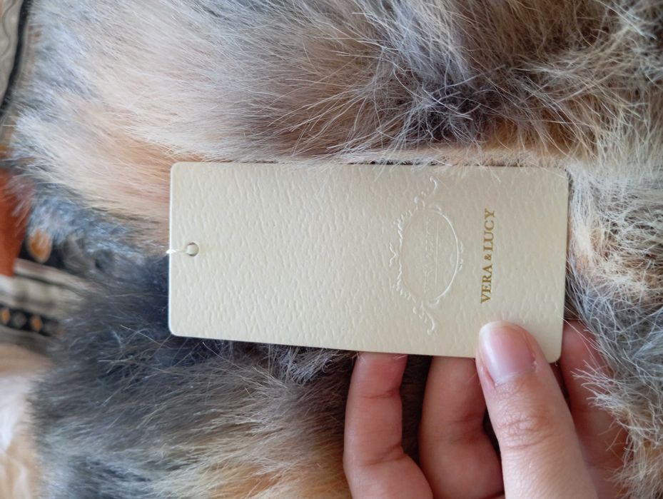 Casaco de pelo Vera&Lucy preto e laranja