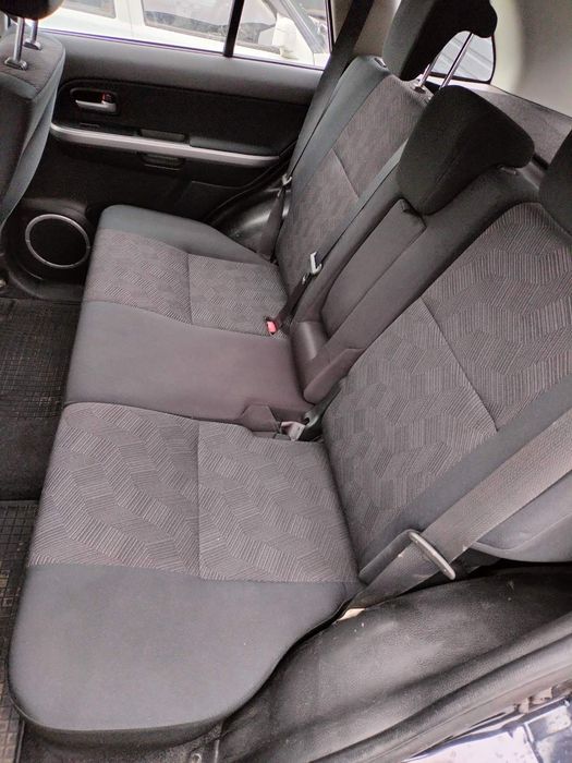 Suzuki Grand Vitara 2.4