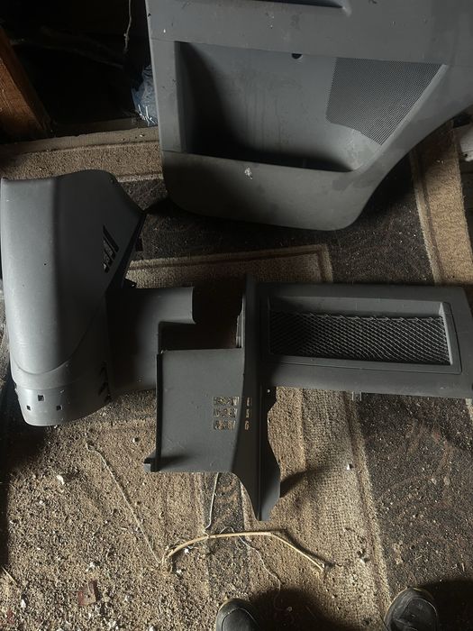 Комплектуючі салону т5