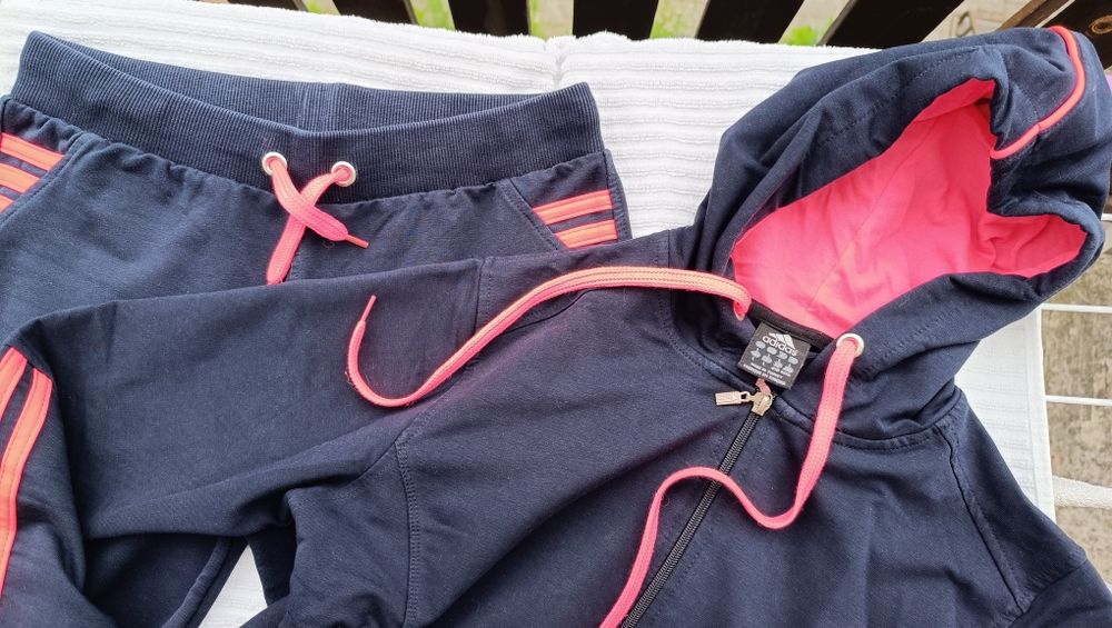 Dres Adidas, super stan!