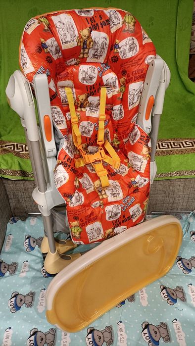 Продам стульчик  от 6 месяцев Chicco.
