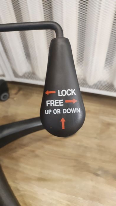 Топовий комплект крісла керівника (низ)