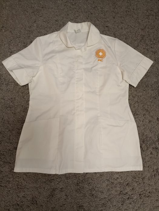 Продам фирменные медицинские костюмы, халаты. Есть также отдельно кофт