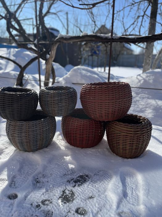 Кашпо ручної роботи з ротангу