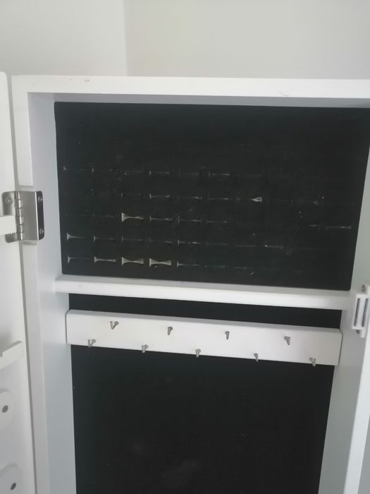 Espelho de pé - guarda jóias