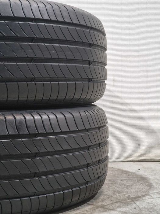 2 Pneus 235/55R18 MICHELIN Semi Novos