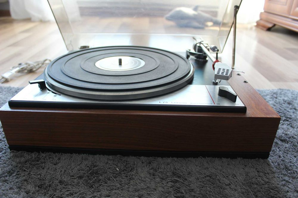 Gramofon Lenco L75
