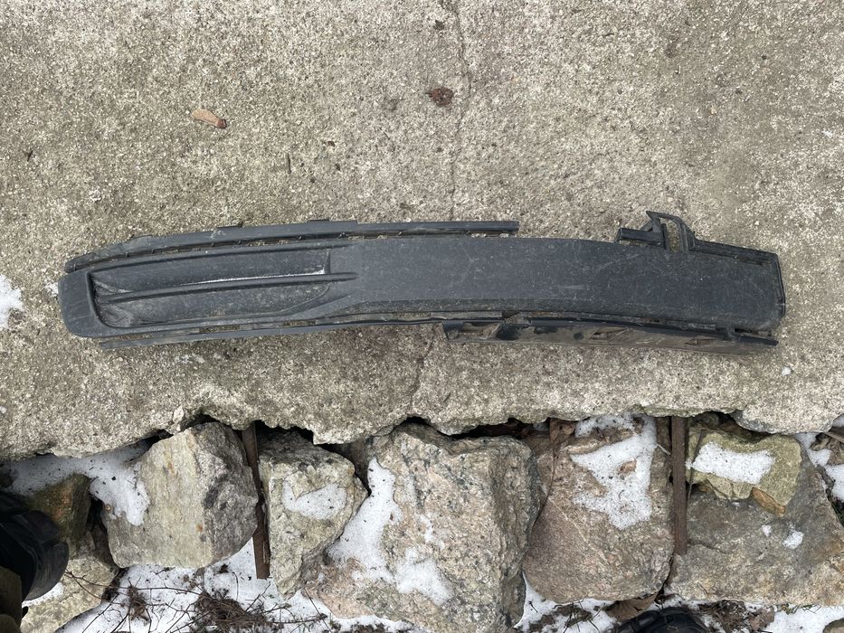 Продам Решітка бампера права volkswagen t6 multivan 7e0807490