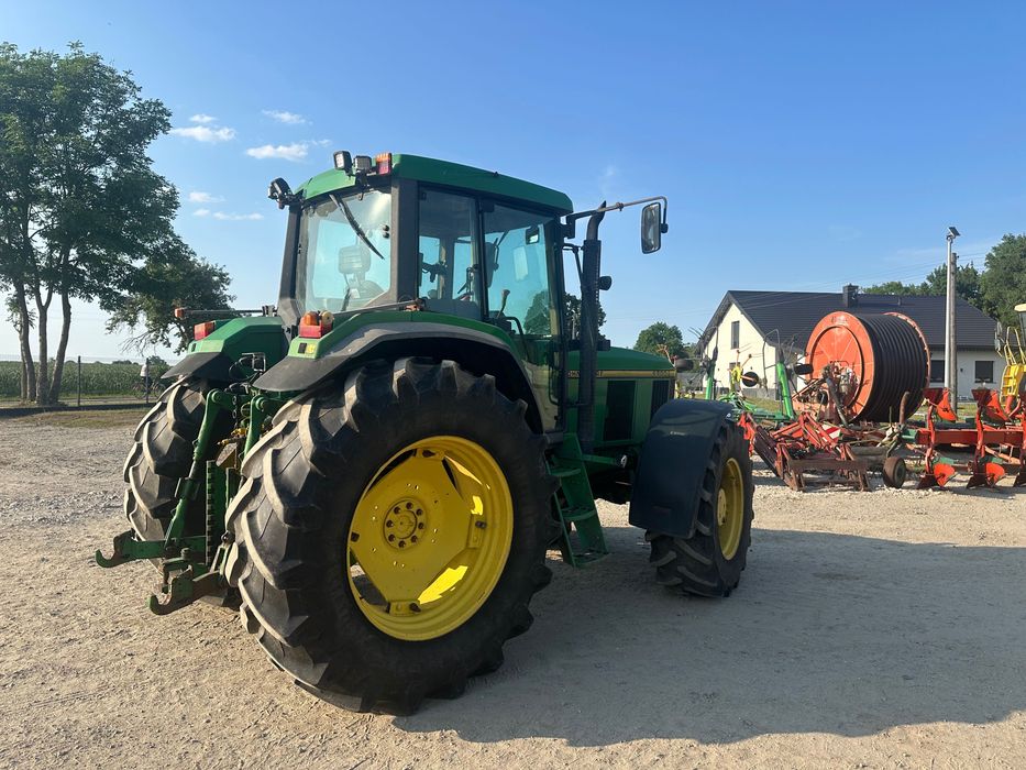 John Deere 6900