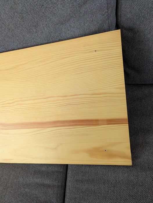 Półki sosnowe lakierowane 60cm x 32.5cm x 1.8mm