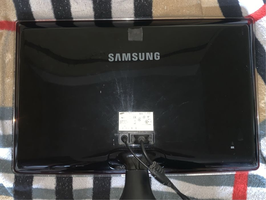 Монитор Samsung