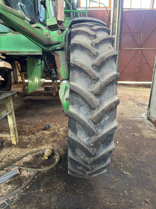Продається обприскувач John Deere 4710 2004р.в.