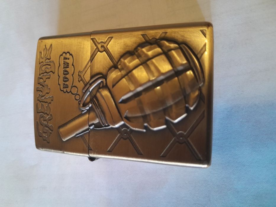 Запальнички Бензин,газ,Зажигалки,бензин.