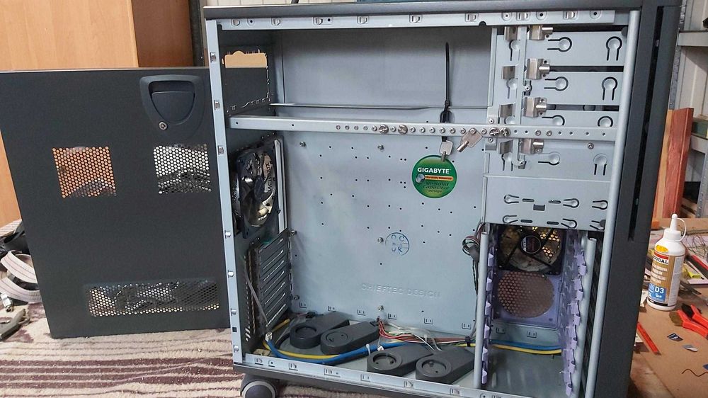 Obudowa komputerowa Chieftec Midi Tower Komputer ATX